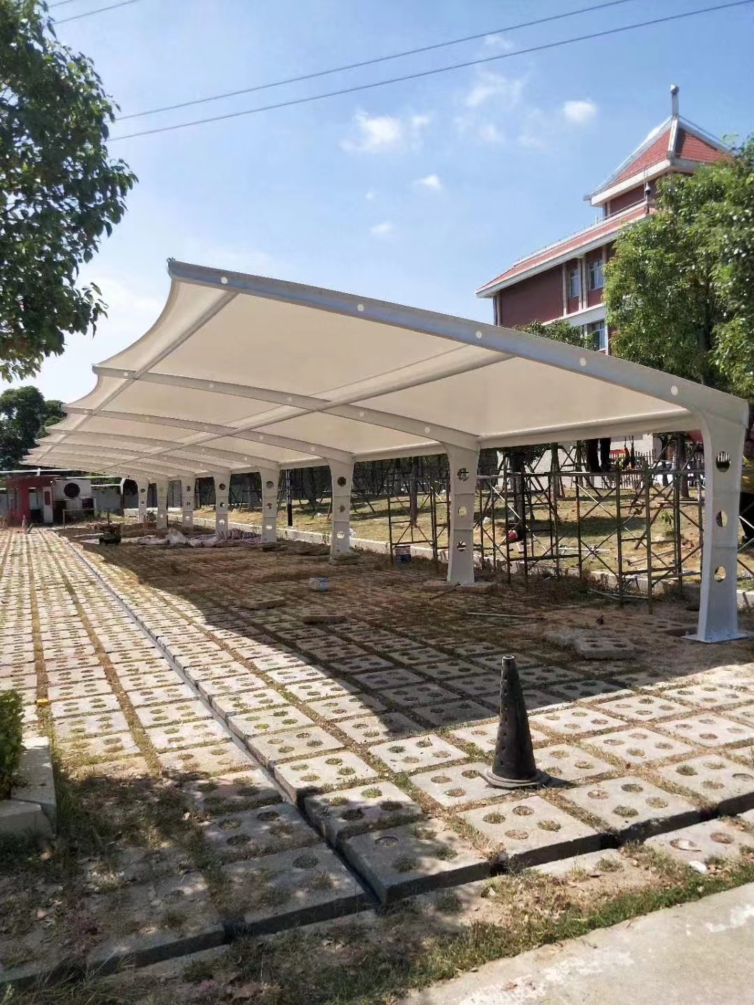 膜結(jié)構(gòu)車棚